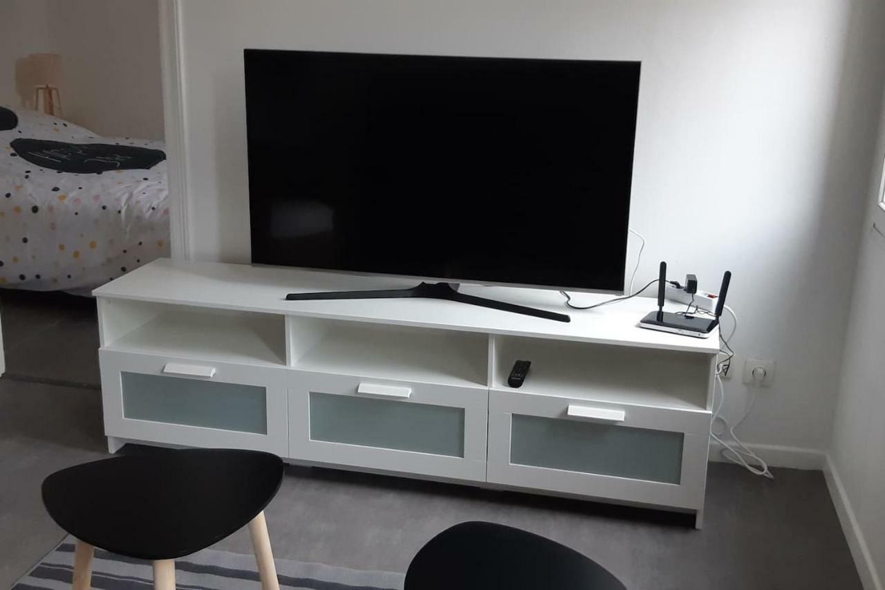 Elbeuf Etage 1 Sweet Home Netflix Wifi ภายนอก รูปภาพ